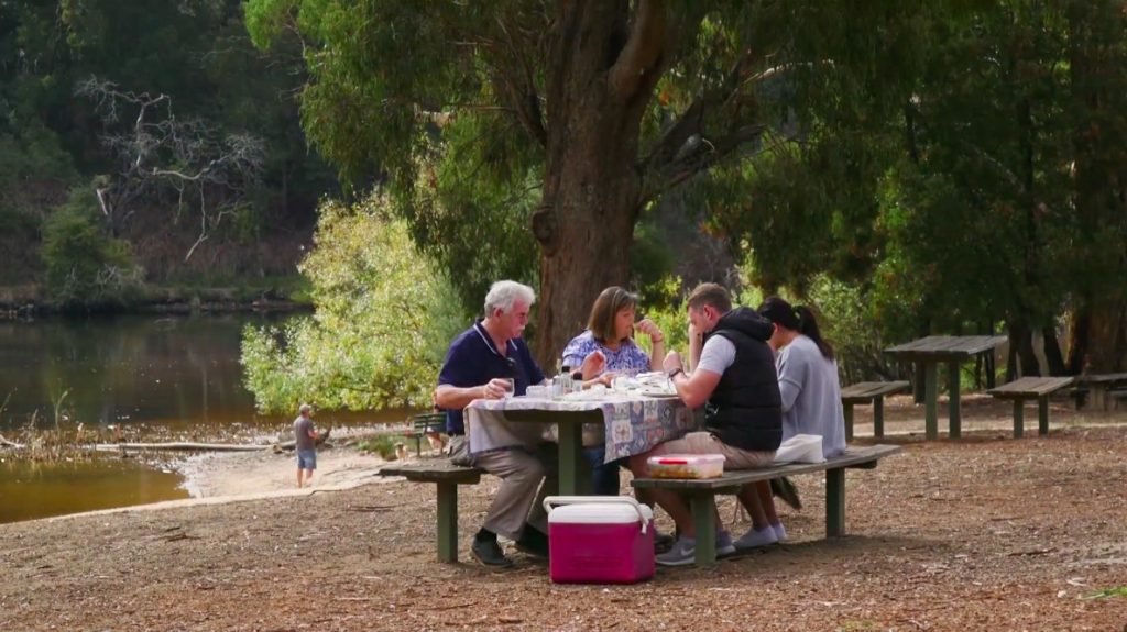 Enjoy tranquil settings at the Jubilee Lake Holiday Park